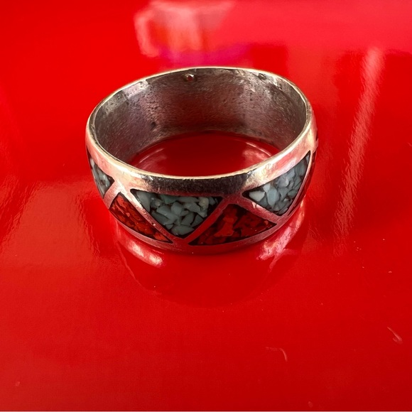 Vintage Southwestern Silver Turquoise & Coral Inlay Infinity Band. Size 4.5 - Picture 3 of 14